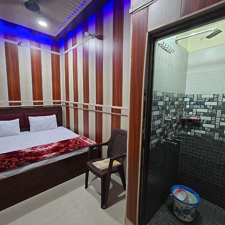 Ramlala Paying Guest House Stay Just 100M From Saryu Ghat, Ayodhya ภายนอก รูปภาพ