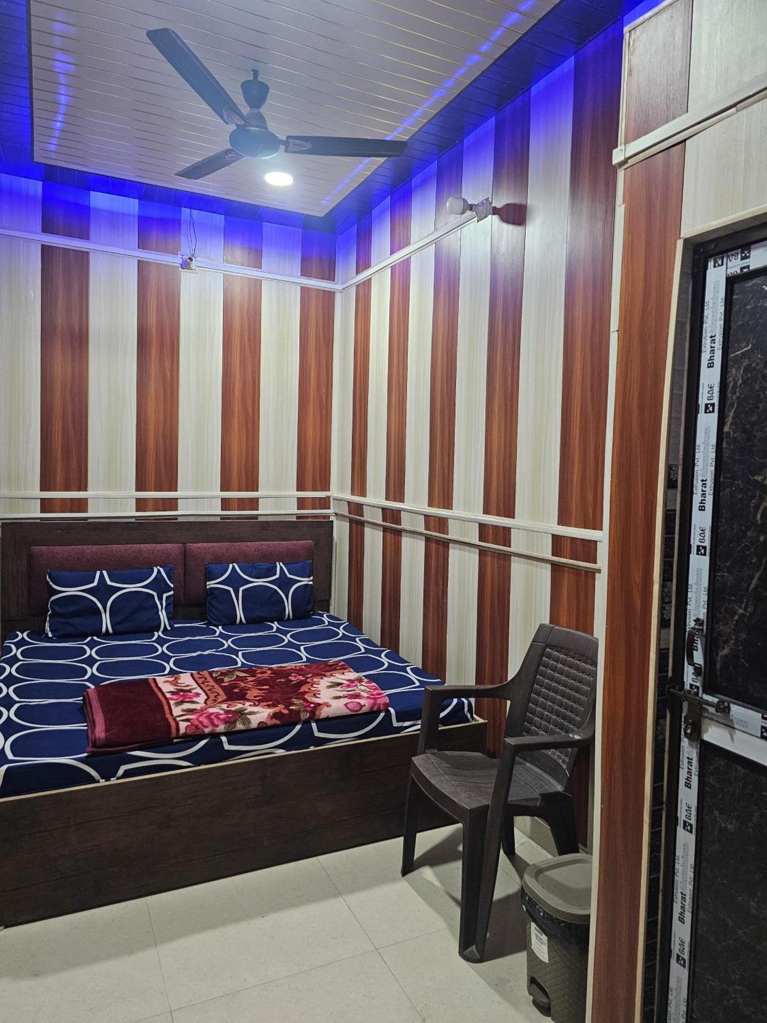 Ramlala Paying Guest House Stay Just 100M From Saryu Ghat, Ayodhya ภายนอก รูปภาพ