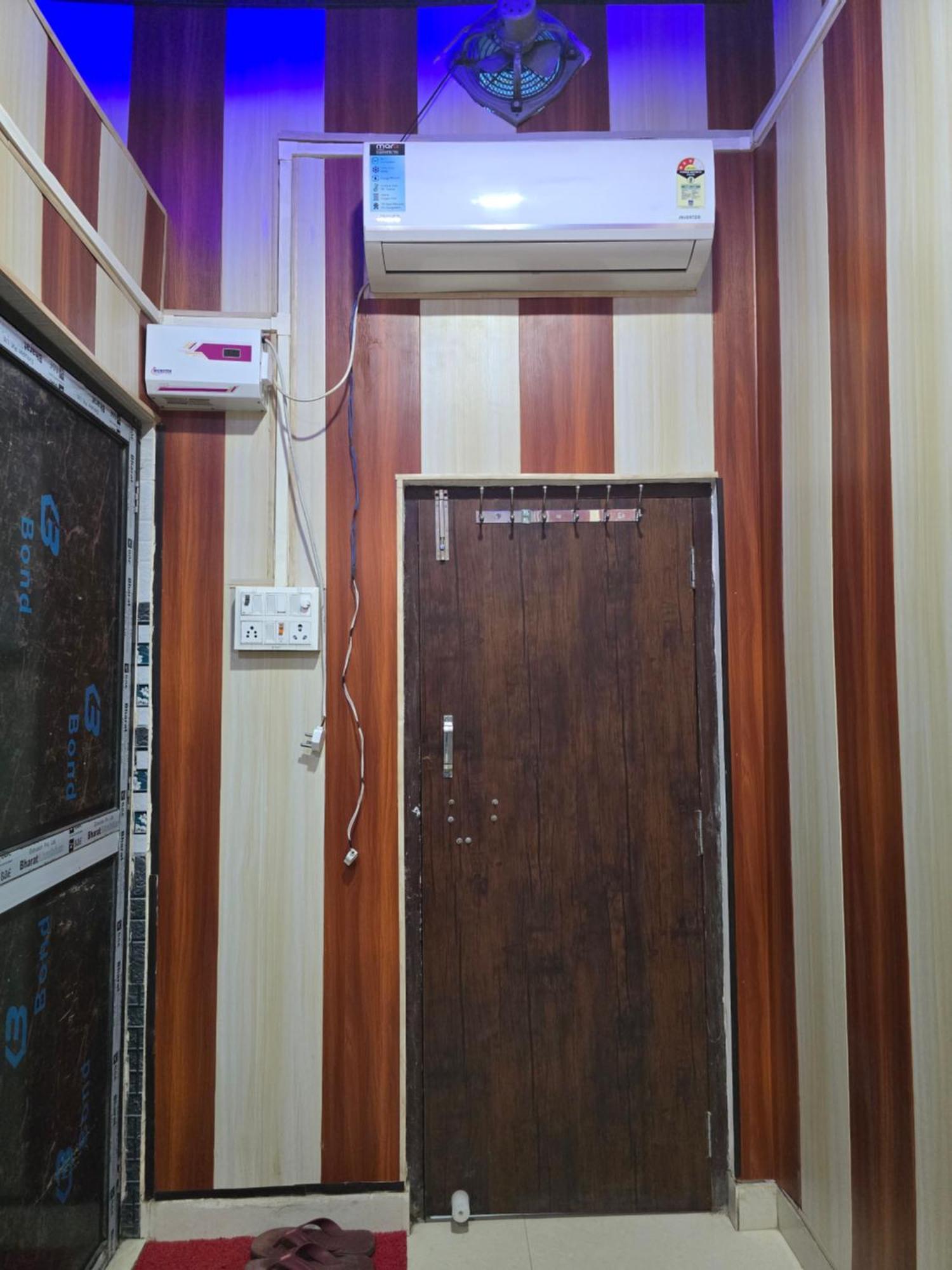 Ramlala Paying Guest House Stay Just 100M From Saryu Ghat, Ayodhya ภายนอก รูปภาพ